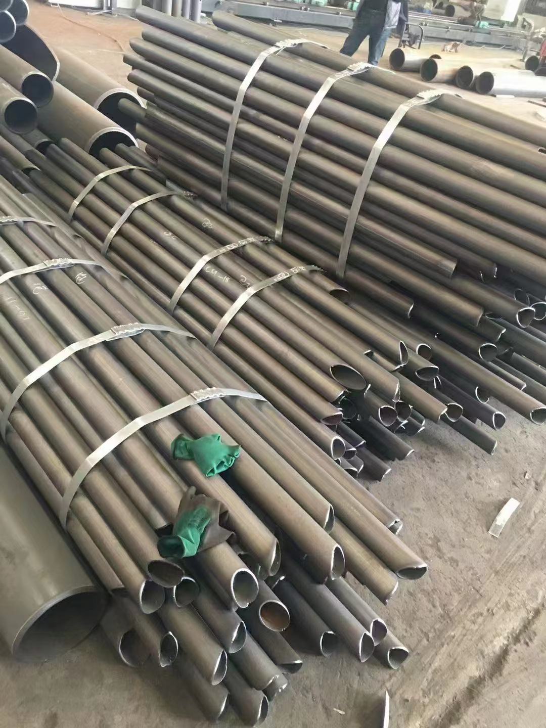 一線(xiàn)在工地，二線(xiàn)在工廠--綠蔭自主加工鋼材